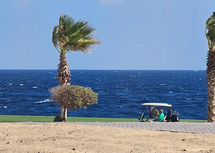 شقة Modern Golf & Seaview Retreat With Balcony-somabay الغردقة