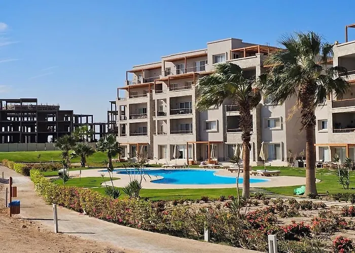 Modern Golf & Seaview Retreat With Balcony-somabay الغردقة